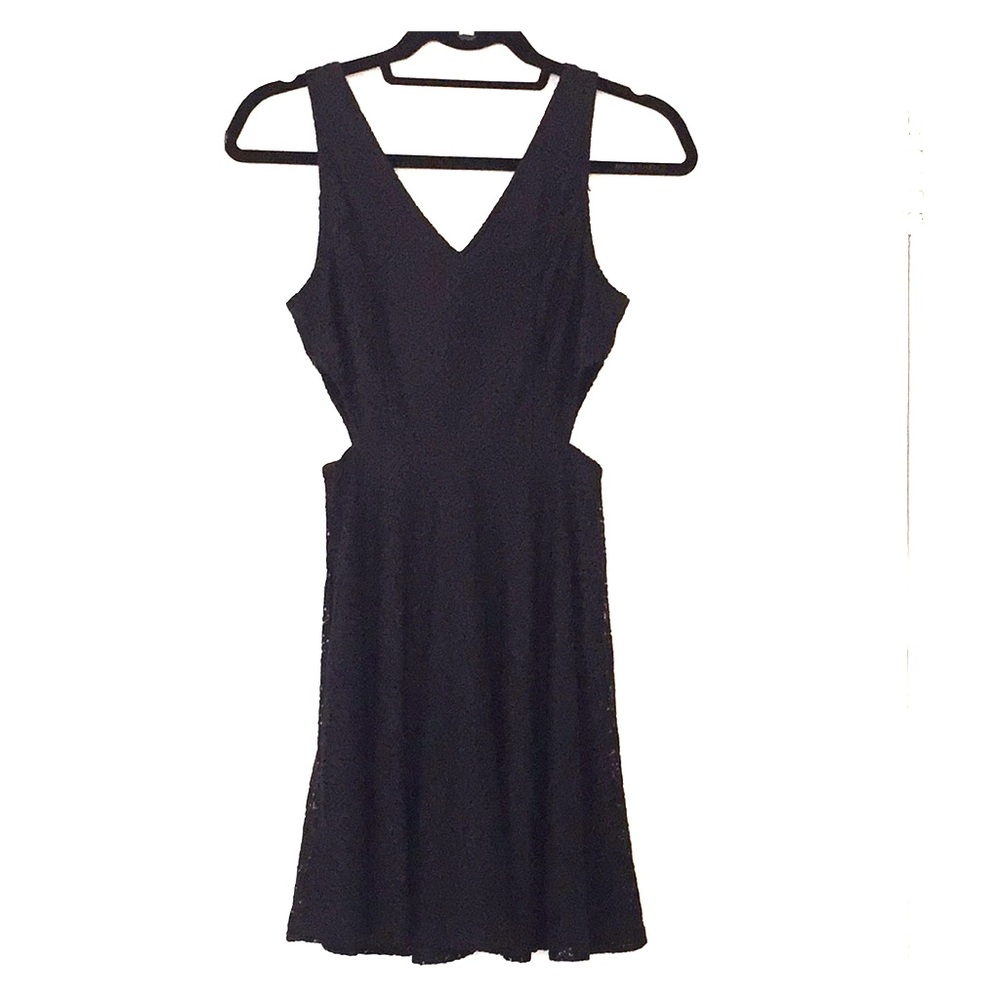 Cocktail dress with cutouts